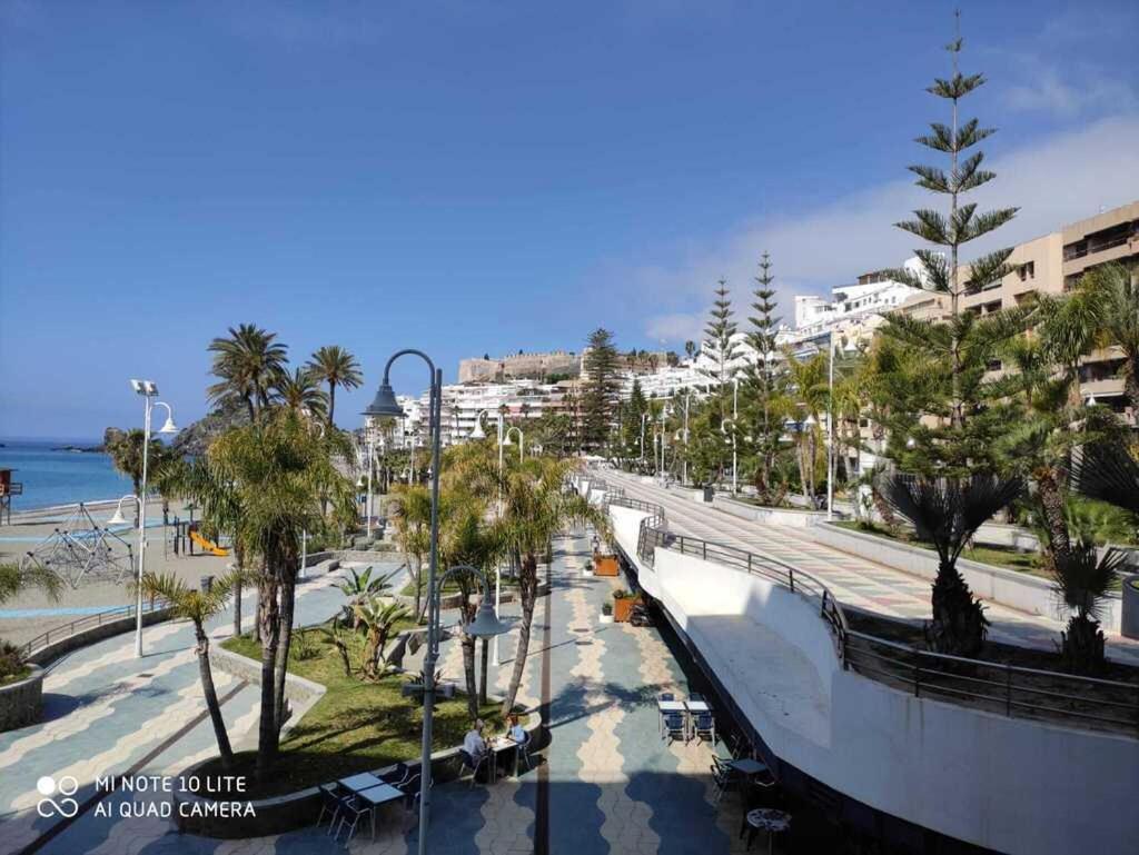 Centro-Primera Linea De Playa Almuñécar Exterior foto
